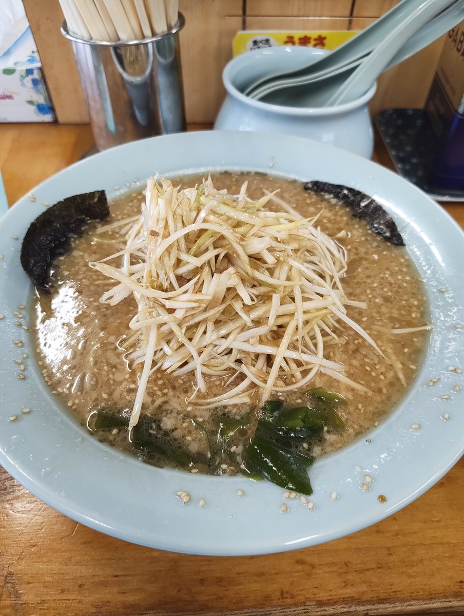 13Ovelon's tweet photo. ラーメンショップ椿狩川店
ネギ味噌ラーメン+半ライス
思ってた数倍優しい味がした https://t.co/FLnUFX7hTr