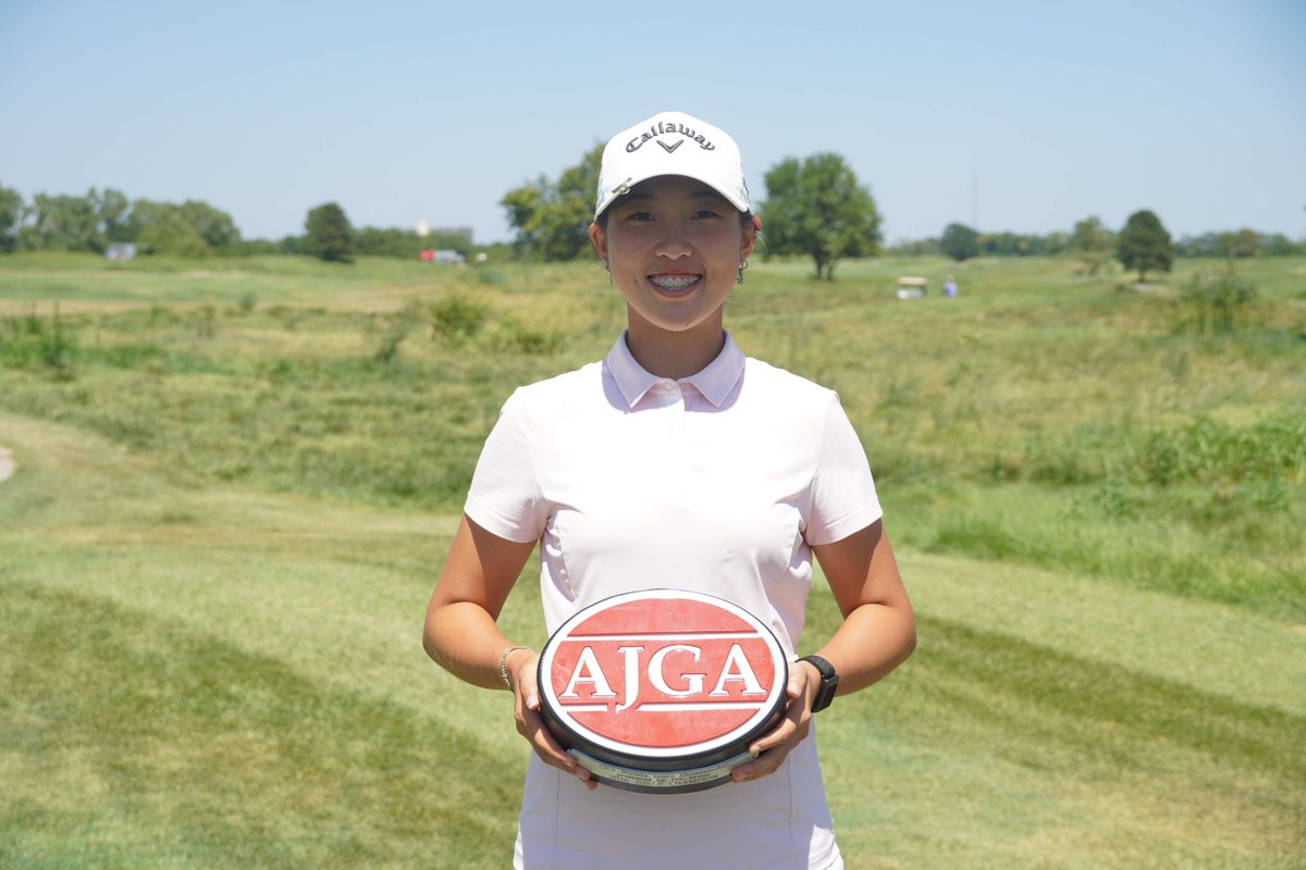 AJGAGolf's tweet photo. Having her moment 🌟

Yitong Pan (-1) secures her first AJGA victory at the #WitchitaJr with a birdie on the par-5 No.18. https://t.co/K0sKZ7qUcm