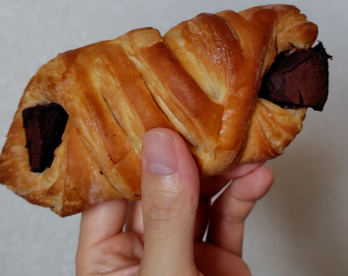 チョコクロワッサン🥐🍫☕
