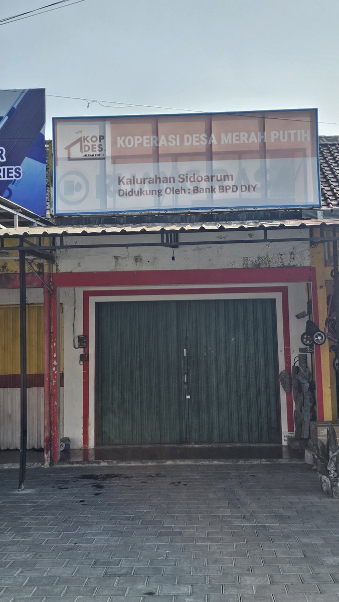 reftif_'s tweet photo. Jam kerja idaman Gen Z☝️ https://t.co/N2IflZkv3V