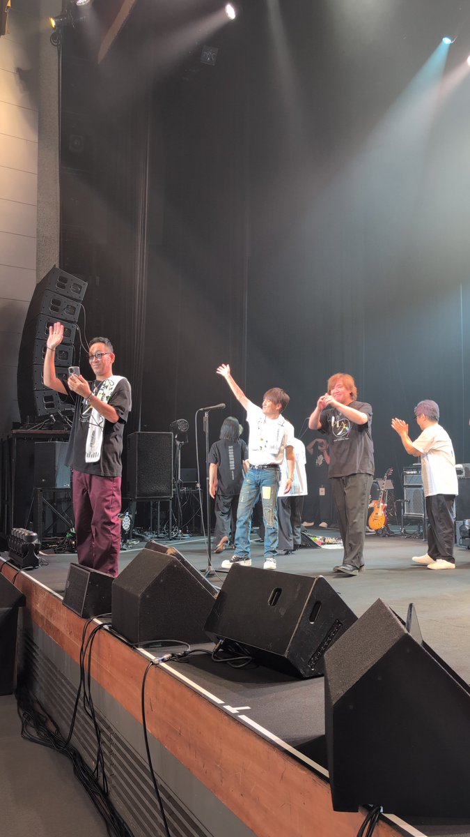 wel5296's tweet photo. 昨日は金沢でツアー初日！
なんとなんと1列目でした🤩

懐かしい曲も、すごくかっこいい曲、あの曲、この曲も!?のもりもりのセットリストでした！

2日目行かれる方楽しんで来てください😊 https://t.co/nbv3DI6mHP