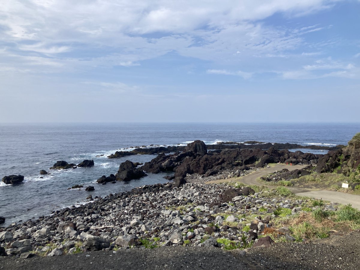 shelby______'s tweet photo. これは昨日
0泊2日（船中泊）で行った
伊豆大島のシュノーケル弾丸ひとり旅の写真

滞在時間約８時間
車借りてトウシキと秋の浜でソロシュノーケリング🤿
温泉入って帰って来たよ
秋の浜にでかいウミガメ３匹はいた😊

#夏の伊豆大島弾丸チャレンジ
弾丸チャレンジきっぷ
往復で10000円だから安いね https://t.co/XC2BYTTxa0