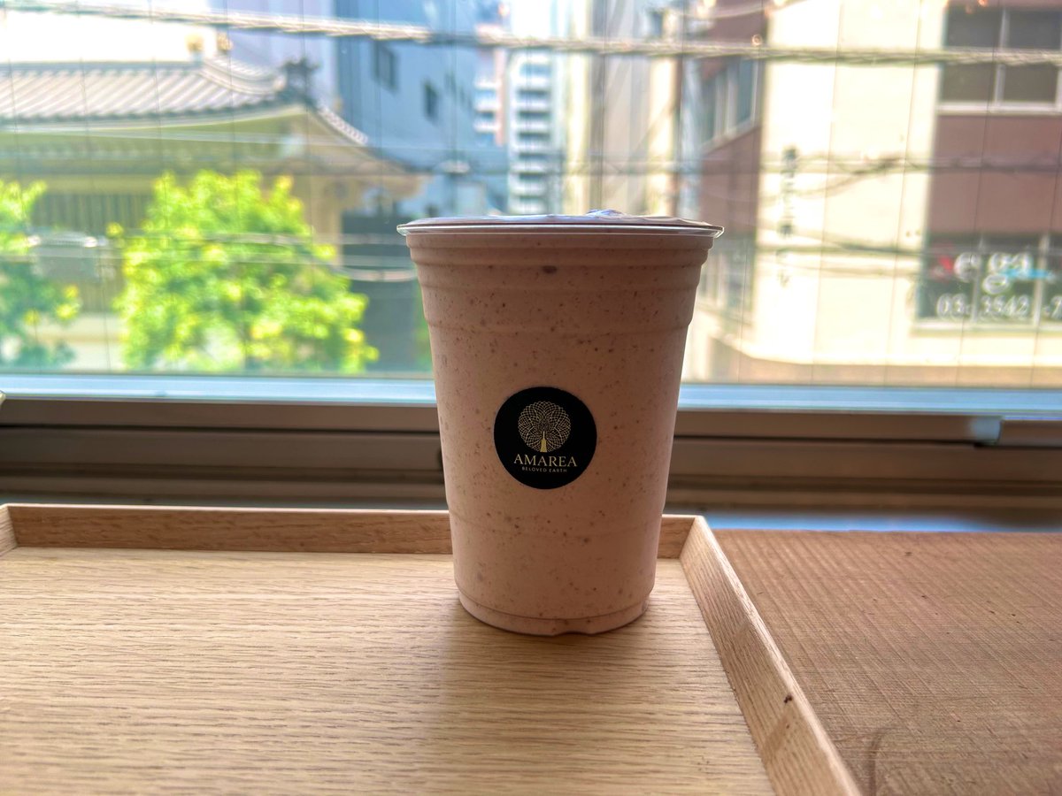 kaziguchi's tweet photo. グリーンタレントハブの社員である酒井さんが経営するカフェ、AMAREA DATES CAFEに初来店！ ※当社は副業推奨です

銀座の歌舞伎座近くのギャラリーの一角で運営されていて、アートも一緒に楽しめる空間。ドリンクは砂糖・人工甘味料ゼロで、デーツパウダーによる甘味が感じられ、とても美味しかったです！お近くに来られた際は、ぜひ立ち寄りください。

〒104-0061 東京都中央区銀座４丁目１３−１８ 医療ビル 2F うとうと+m内