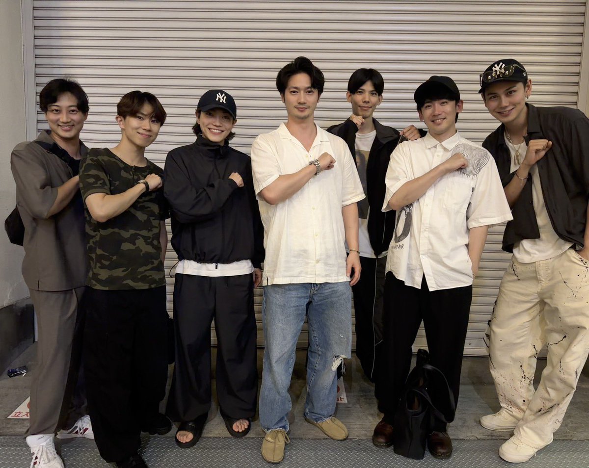 masaki_hapihapi's tweet photo. 昨日、大切な仲間たちと会ってきた！

めちゃくちゃ久しぶりに会ったのに
楽屋に入ったような空気感。
久しぶりにみんなに会えて心躍ったよ。

やっぱ僕の原点だな笑
またみんなで集まる日まで🔥
#不動峰3rd https://t.co/E961LvknkQ