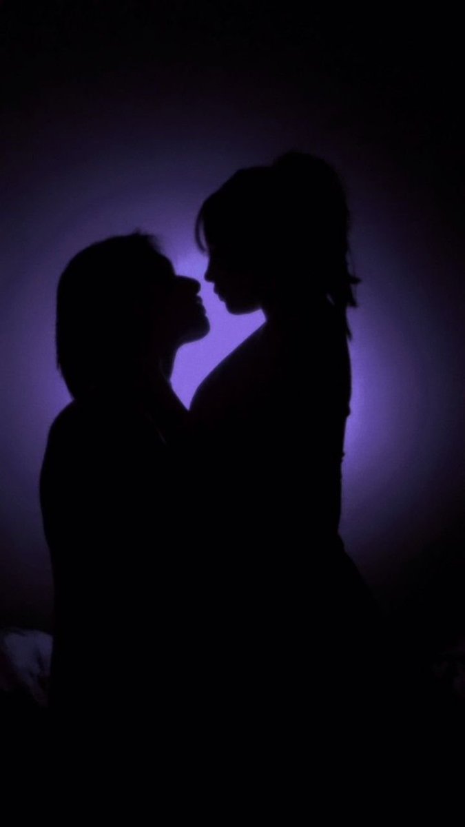 D3l4ncy_'s tweet photo. Voy a disfrutar mucho está noche 🖤💜 https://t.co/bpgXgpQ95c