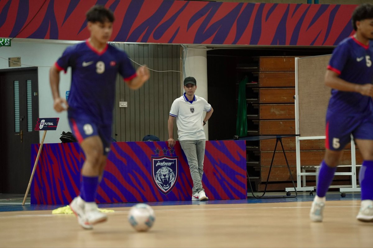 farhanarts's tweet photo. Demi Johor! โ๐ผ๐โค๏ธ #Fearless https://t.co/UnCJsKOjGD