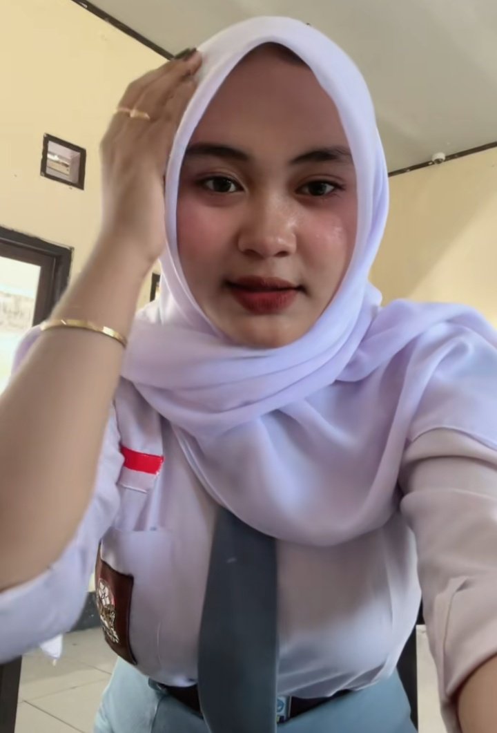 bahanenak333's tweet photo. Muka bacolan bngt adell💦
#bahancoli
#cumtributeِs 
#crotinmuka
#bahanenak https://t.co/wmYG8NI04v
