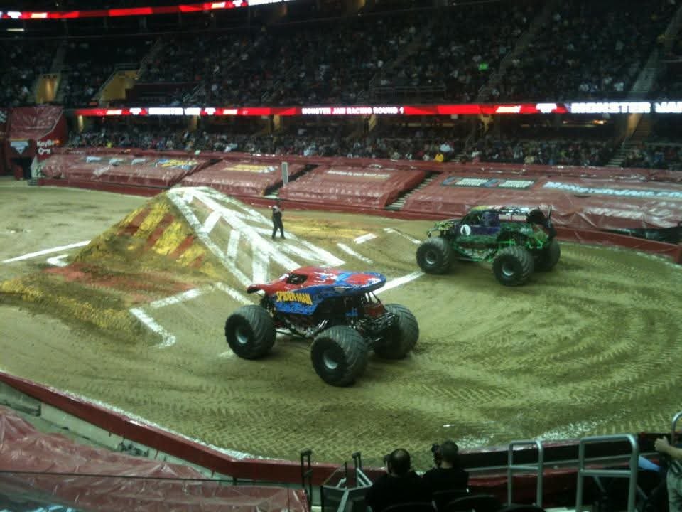 Alexander_A1986's tweet photo. Flashback Friday
Monster Jam in Cleveland,Ohio. https://t.co/0JFgW0C4bd