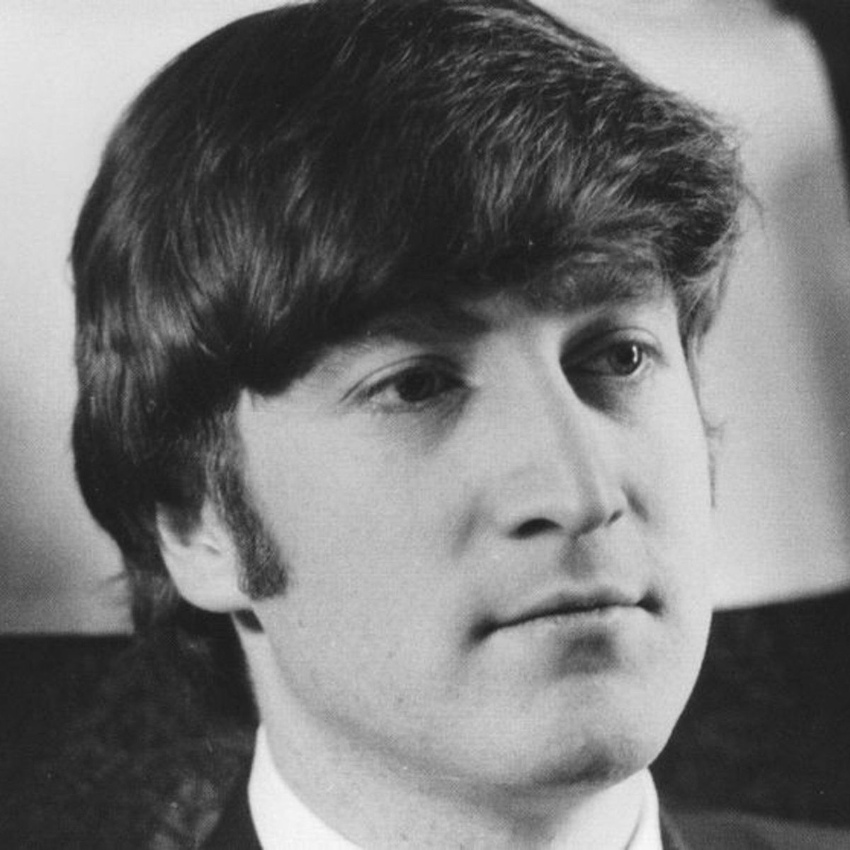 ceofjohnlennon's tweet photo. Some photos of John Lennon in 1964 photographed by Ringo Starr. https://t.co/kiegILvmQp