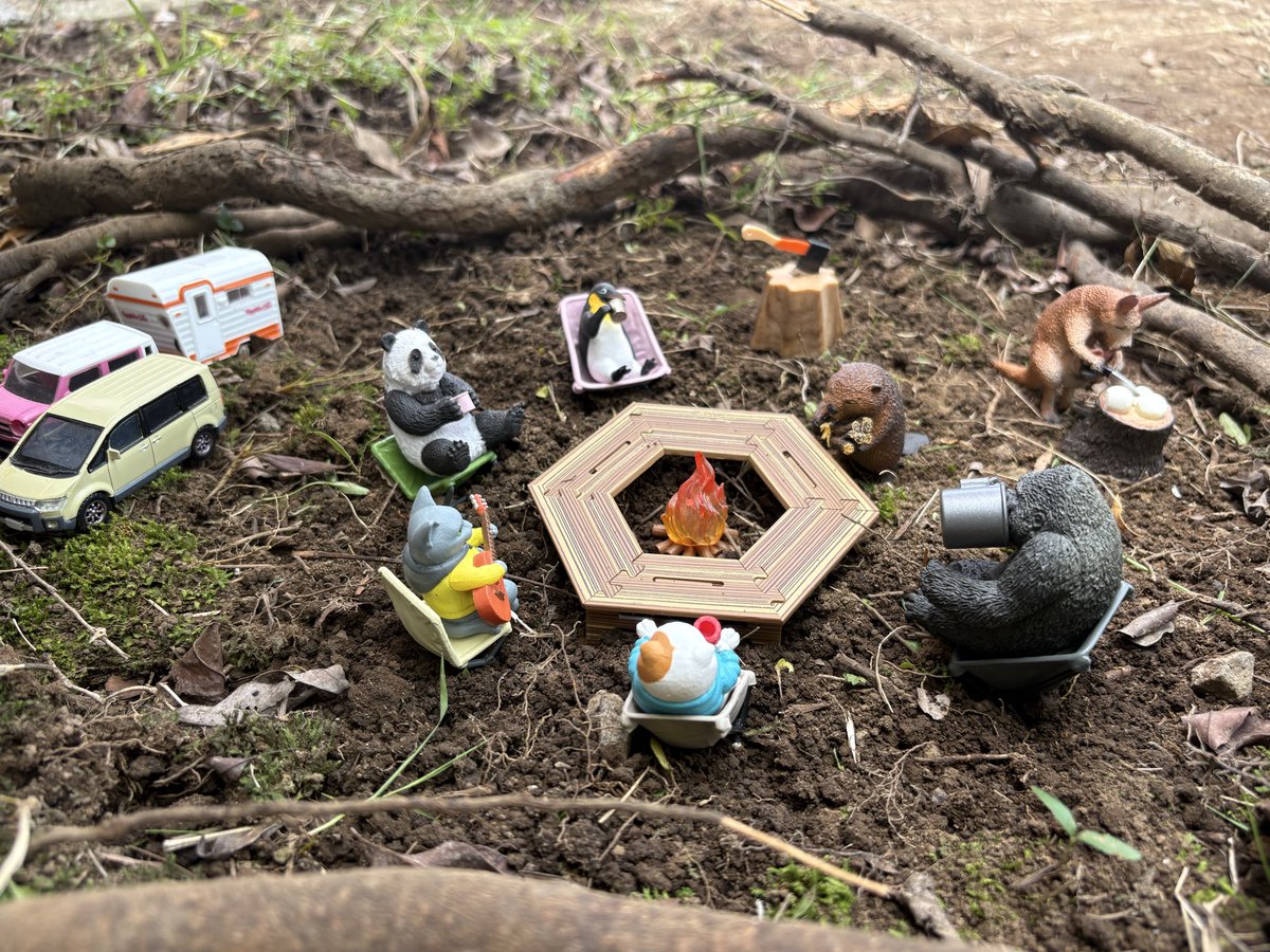 sayu1983's tweet photo. キャンプ場も創ってみた！
ガーデンとちょっと距離があるよ🏕️ https://t.co/CGwvdWBupc