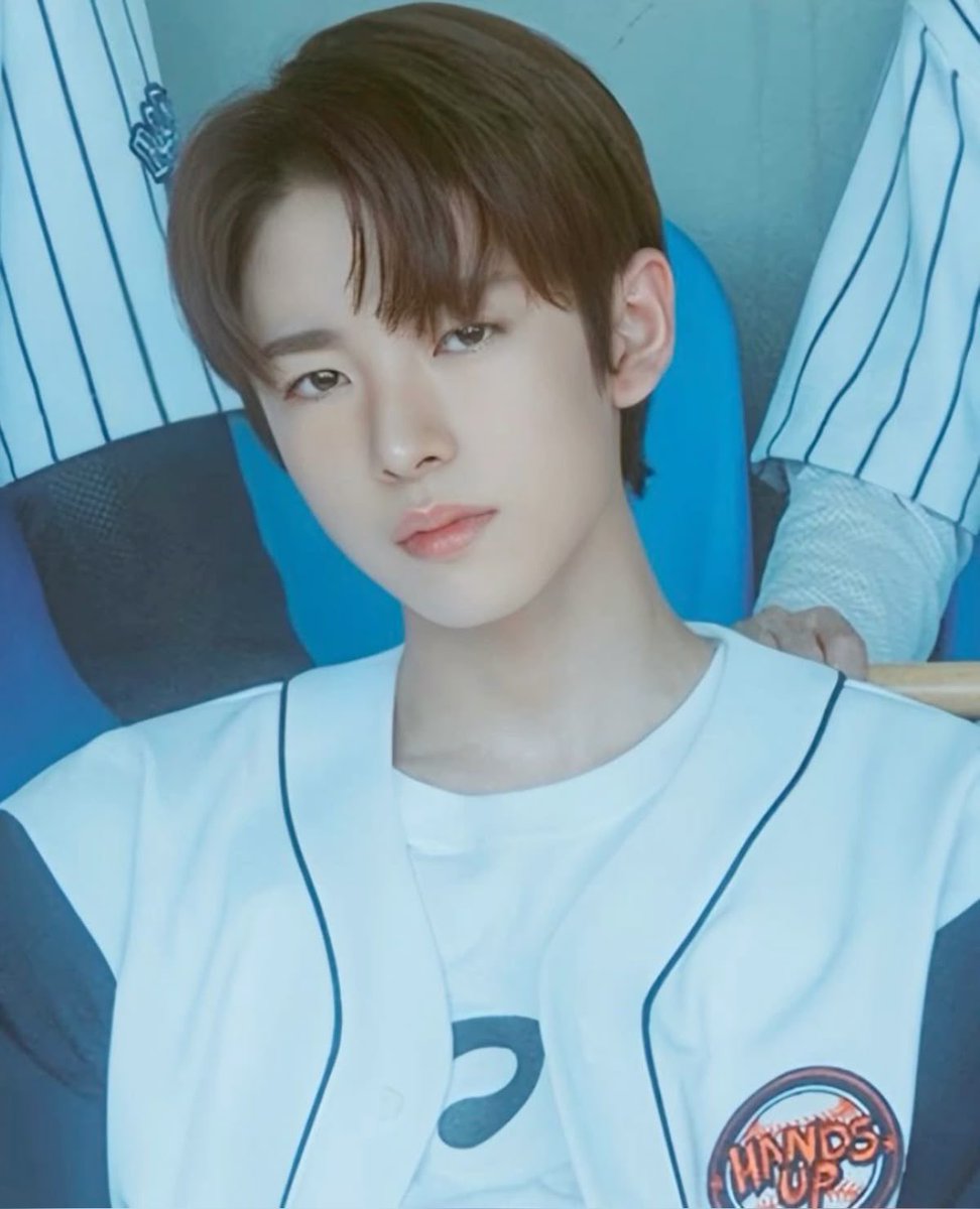 hhhhonh22's tweet photo. 핸즈업때 너무 일남이야.. https://t.co/9E6QgCfkZz