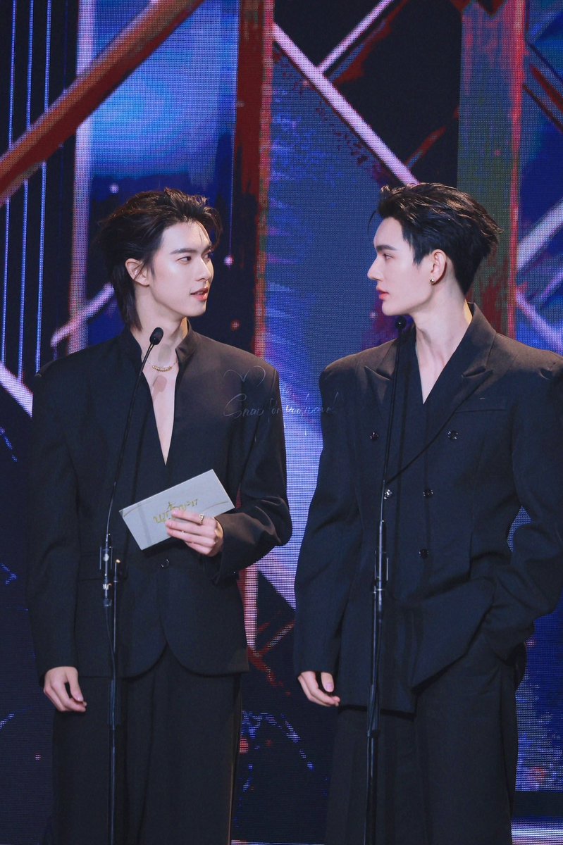 KyubyLuvPuPew's tweet photo. Locked in your eyes, lost in your smile

#poohpavel 
#ppoohkt #pavelphoom https://t.co/SGe6Jxyswn