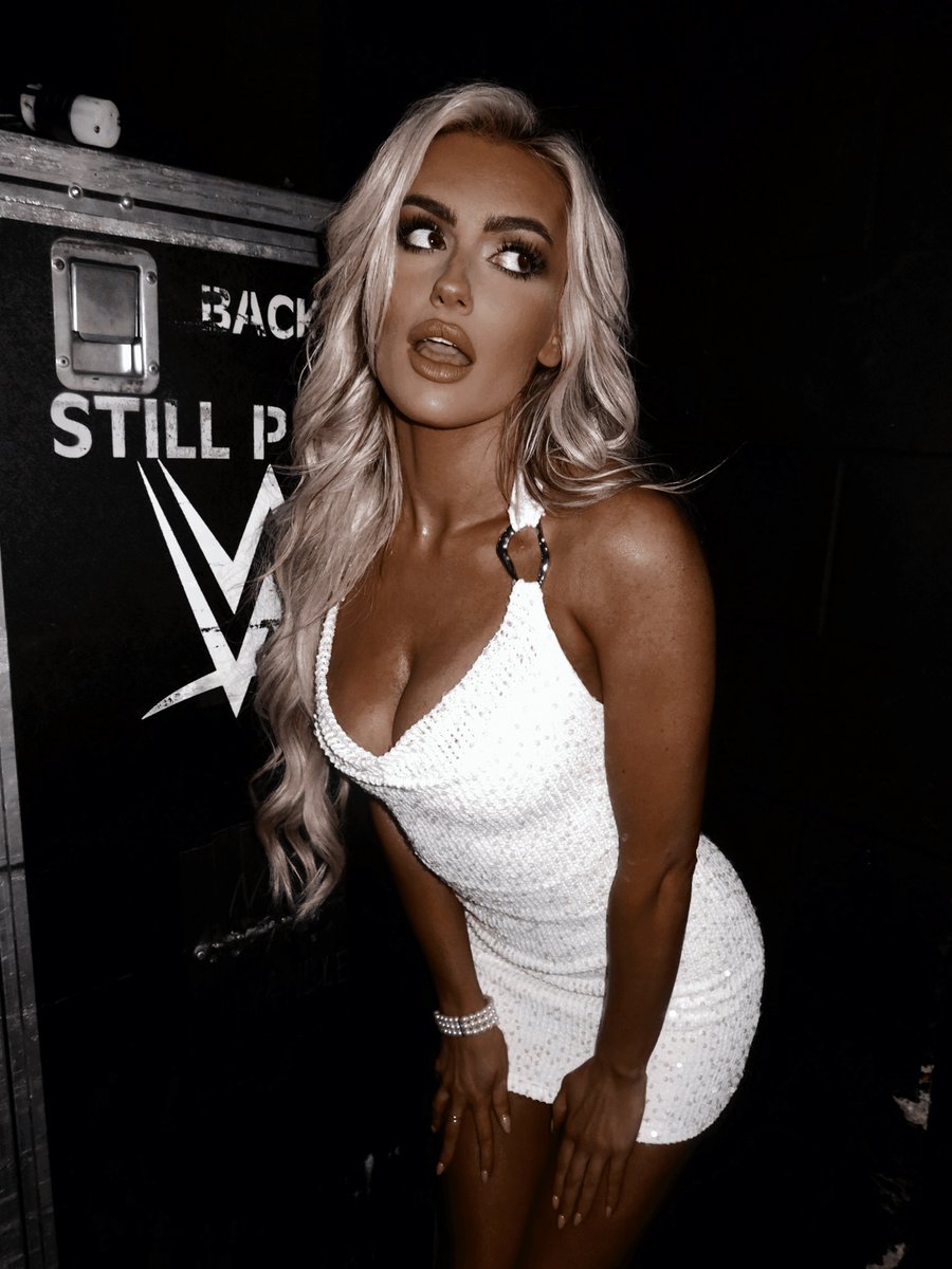 xGLAMOURIZEDx's tweet photo. sorry darlings you can't rush greatness 💋 https://t.co/BnF54dEs9k