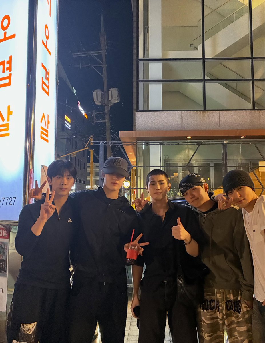 ⋄ ✶ ⋄ ✧ + ⨴💛⊗ + ✧ ⋄ ✶ ⋄ tweet media