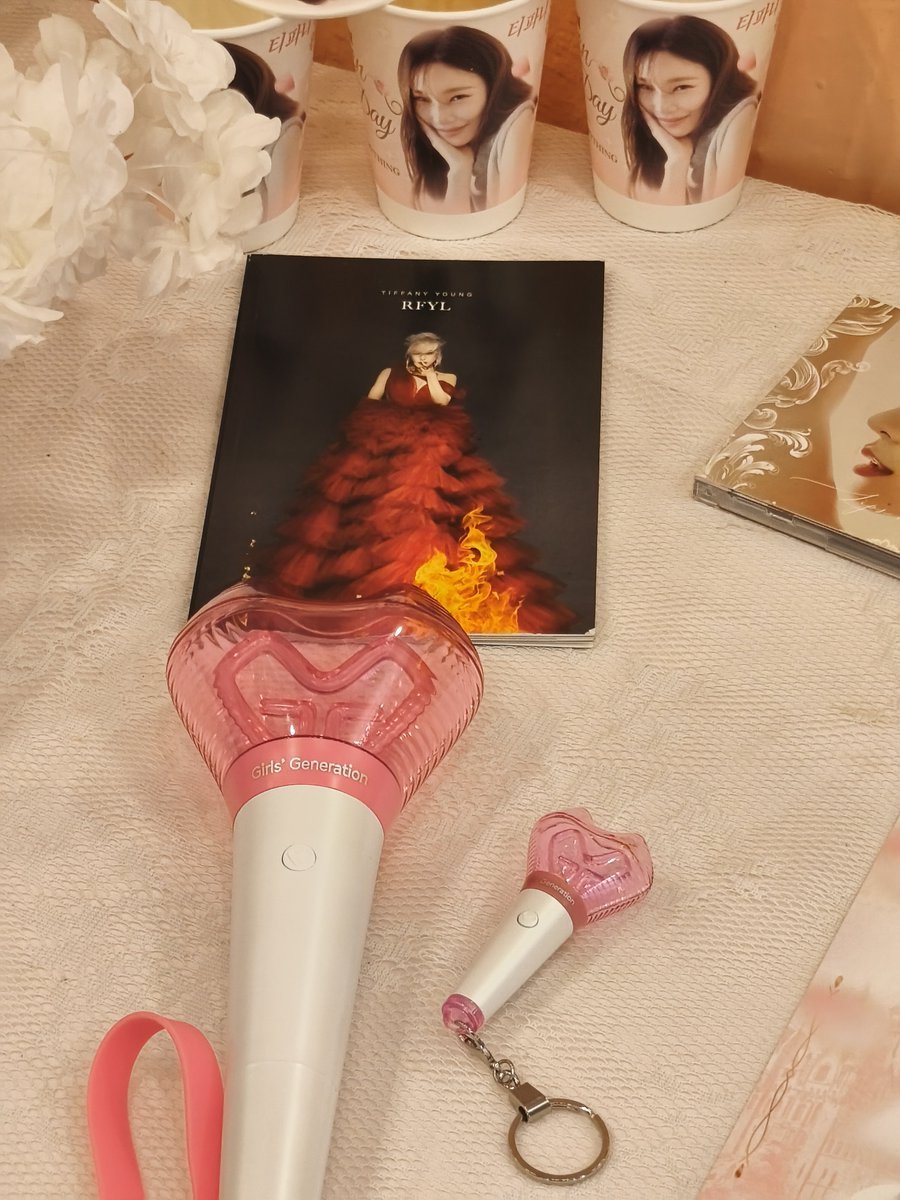 rafaella_timbo's tweet photo. 260801 Tiffany Birthday Cafe 🥹💖👑✨
@QueenTiffany_81 https://t.co/EY6rsgrFWh