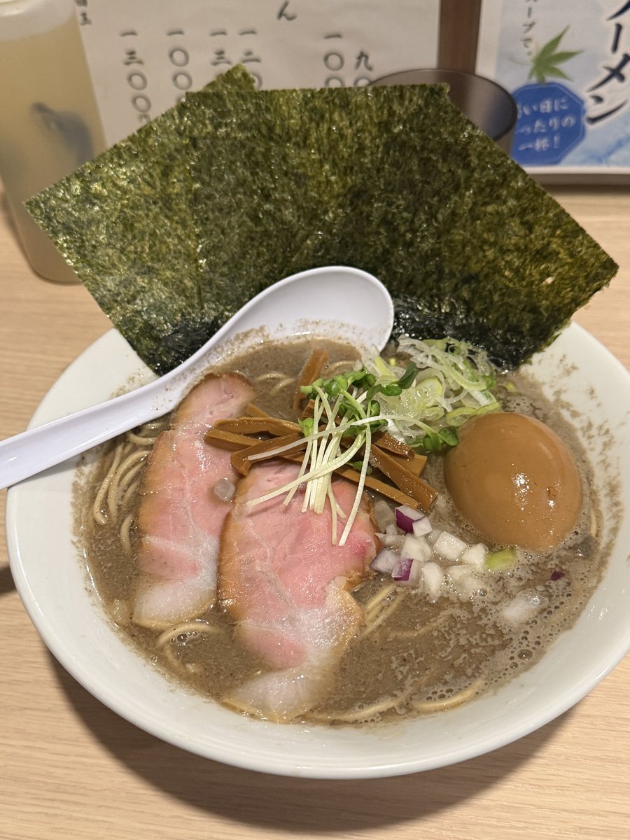 miii_1983's tweet photo. 頃場別邸　煮干しラーメン　
美味しい😋 https://t.co/p1JCldZidK
