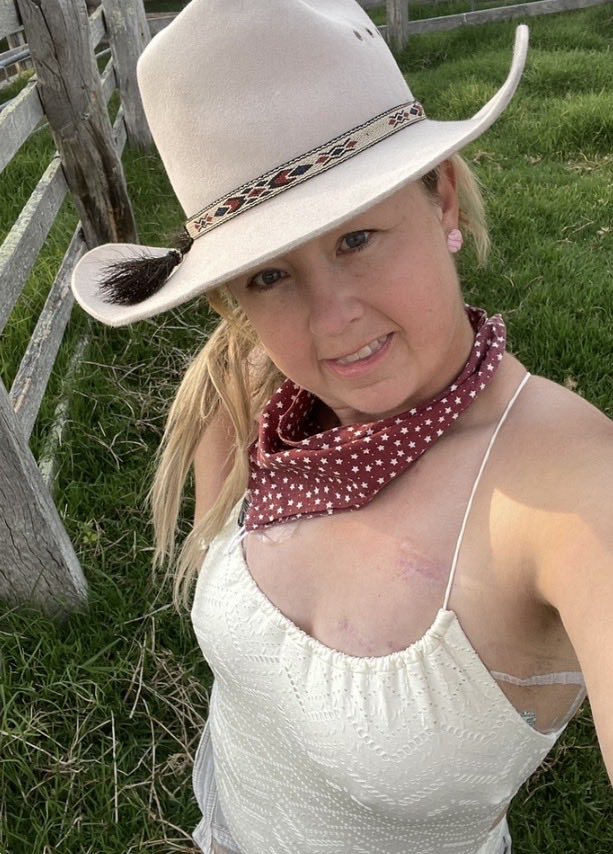 Aussie_Cowgrl's tweet photo. Happy Weekend https://t.co/8PD4PTSQOh