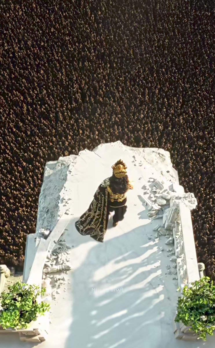 Rkatthemovies's tweet photo. Peak Detailing By Nitesh Tiwari 

Ravana Has 32 crore Rakshas Army ☠️ And All gathered To Witness Their New King 
Their count is so High That They look like Ant  from Ravan's perspective 
#Ramayana https://t.co/x8ACuQpJYi