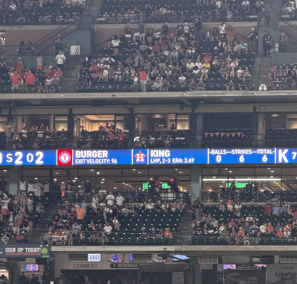 astrosbatgirl's tweet photo. Something beautiful just happened https://t.co/BuG26h6ves