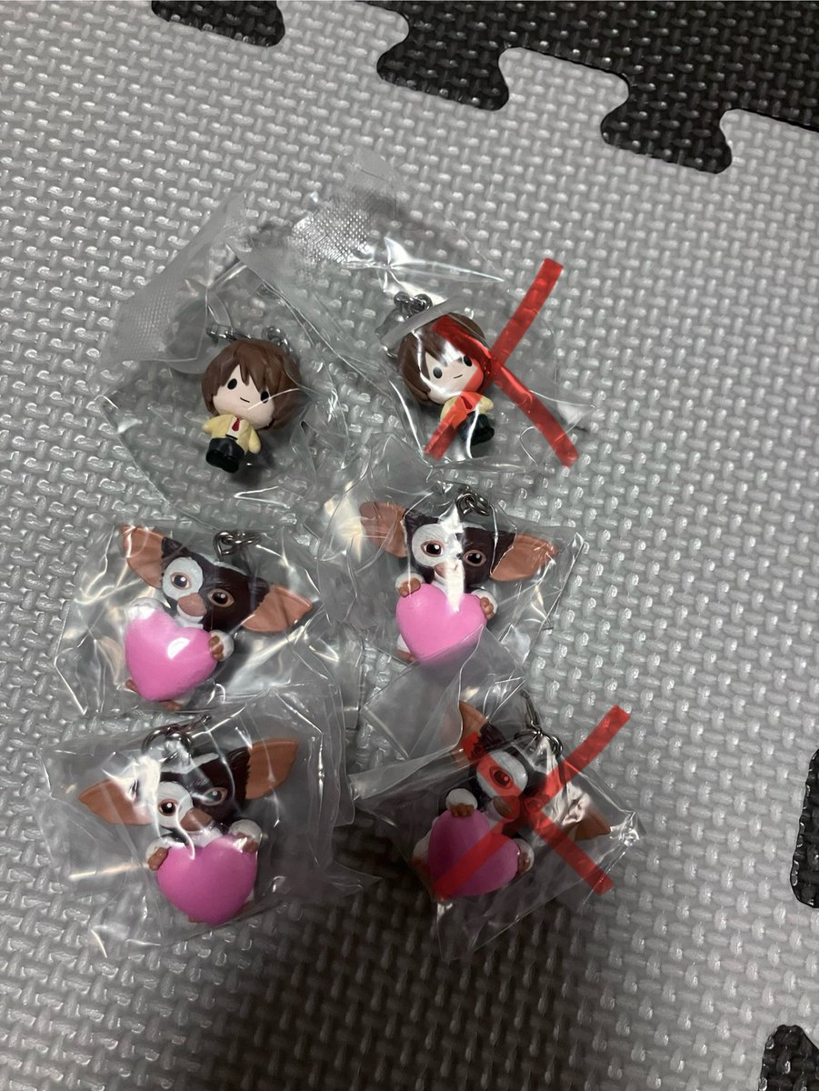maran213's tweet photo. 交換
譲　デスノートめじるしチャーム　夜神月
　　グレムリンめじるしチャーム　ハート

求　グレムリンめじるしチャーム　3D
       その他めじるしちゃーむ
　ちいかわ、サンリオ(マイメロ、プリン)など https://t.co/LhHEHPCW9E