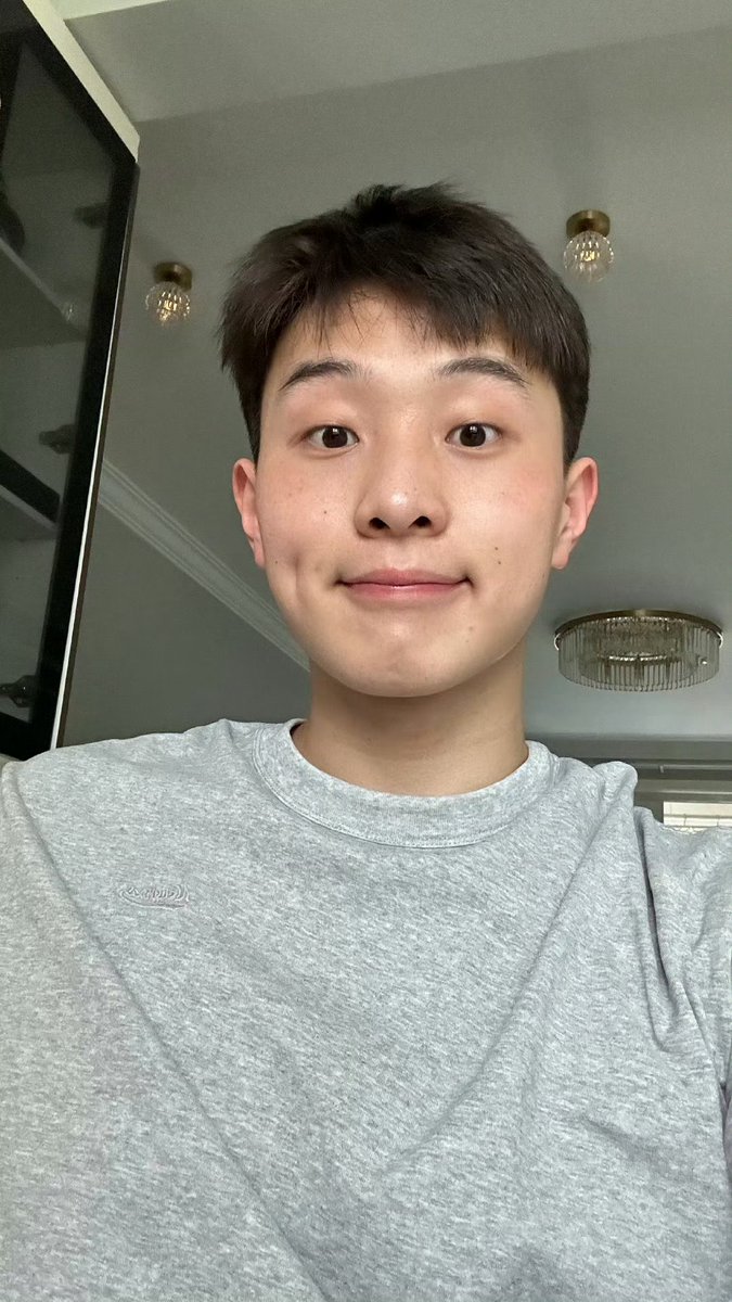 al_ris364's tweet photo. @TUALEKKRUBBB I've been following him since 2024, now his body is very big, before he was still cute and adorable like this😭 https://t.co/1CBgwqObVz