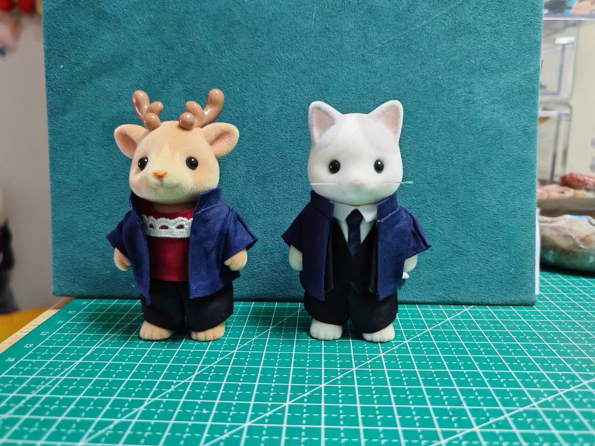 AbyBbiscuit's tweet photo. Casey Cat&amp;Saga Deer https://t.co/XlinvubLde