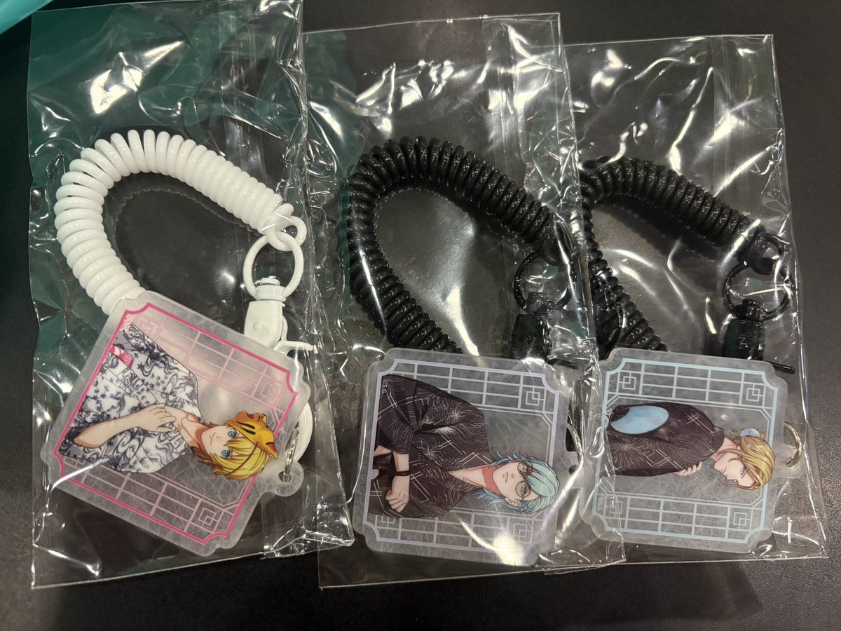 crown_trhk's tweet photo. うたプリ グラショ 池袋 交換 郵送

♦️アクリルキーホルダー 浴衣
譲）翔、藍、カミュ
求）蘭丸>真斗>セシル

♦️提灯
譲）那月、セシル
求）蘭丸>真斗

♦️和紙ステッカー 浴衣
譲）翔、藍
求）真斗>セシル

本日池袋手渡し交換、後日郵送 希望です

お気軽にお声掛け下さい！ https://t.co/eSiAZKpndN