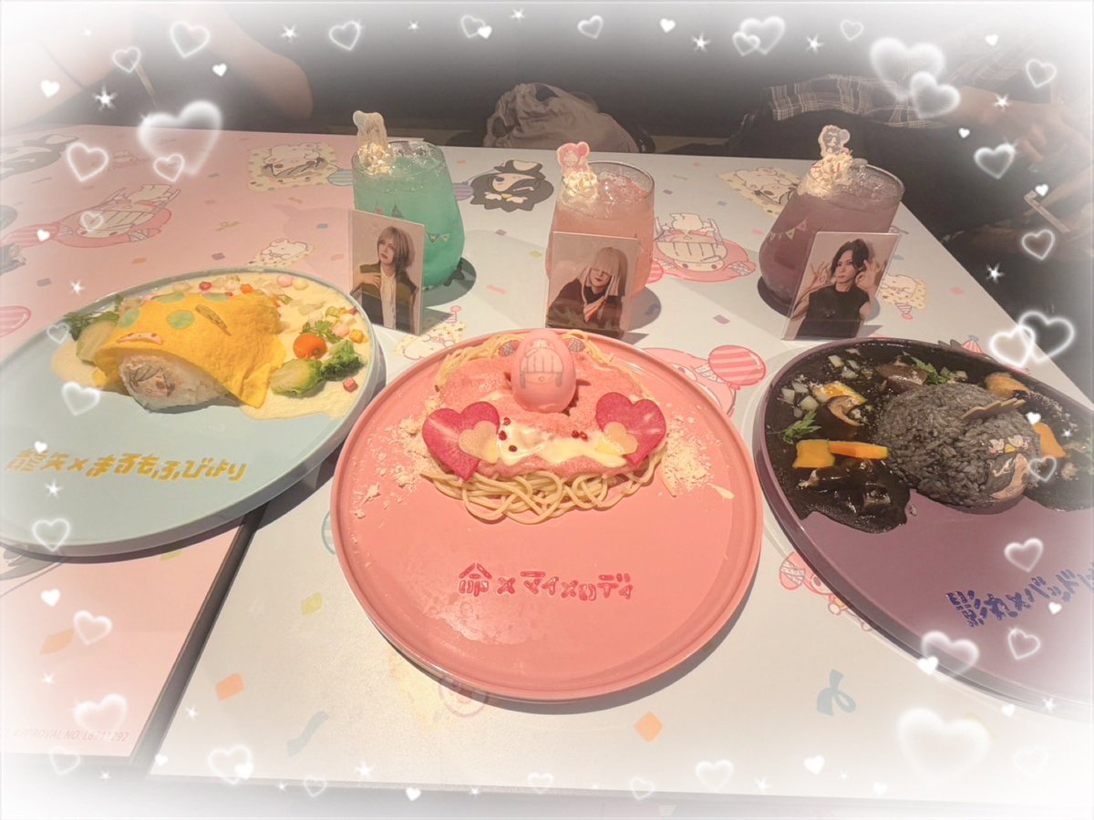sks_mmm0's tweet photo. 夢の国でも現実を生きていた私達✌️
コラボカフェ行ってきました🐰🩷️🩵 https://t.co/QugAQHEJfc
