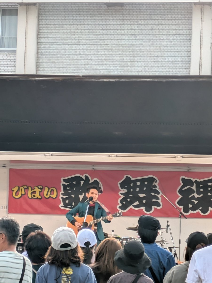 tou_konP's tweet photo. 代わりにブギウギ専務の人と美味しかったザンギ上げとくね https://t.co/pVwyhuajEG