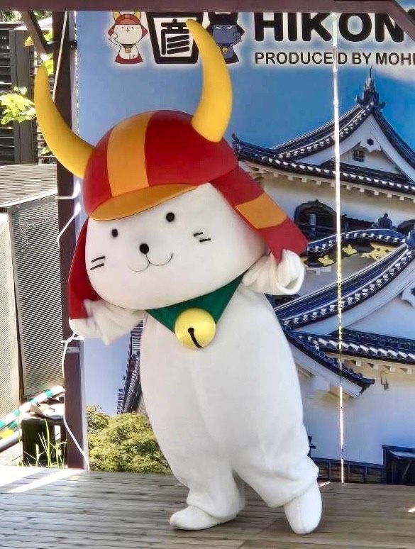 本日のお散歩には、たくさんのお客様がおこしでござった！ #ひこにゃん