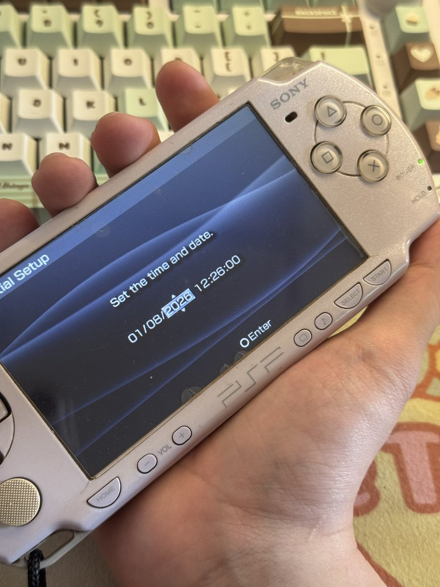 xanzeth's tweet photo. ชุบชีวิตตตต🤩✨

แต่ PSP แผงวงจรปุ่มฝั่งขวาพังต้องสั่งอะไหล่ก่อน🫠 https://t.co/KzcwqzXhGp