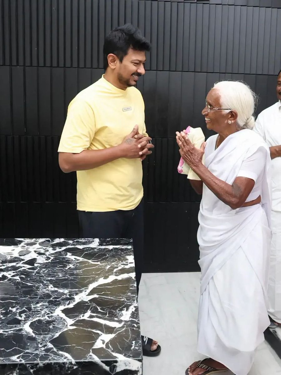 46Mmp's tweet photo. எங்கள் நம்பிக்கை 🔥
#udhayanidhistalin #love #picoftheday #dmk_blood https://t.co/N5NedjA7e2