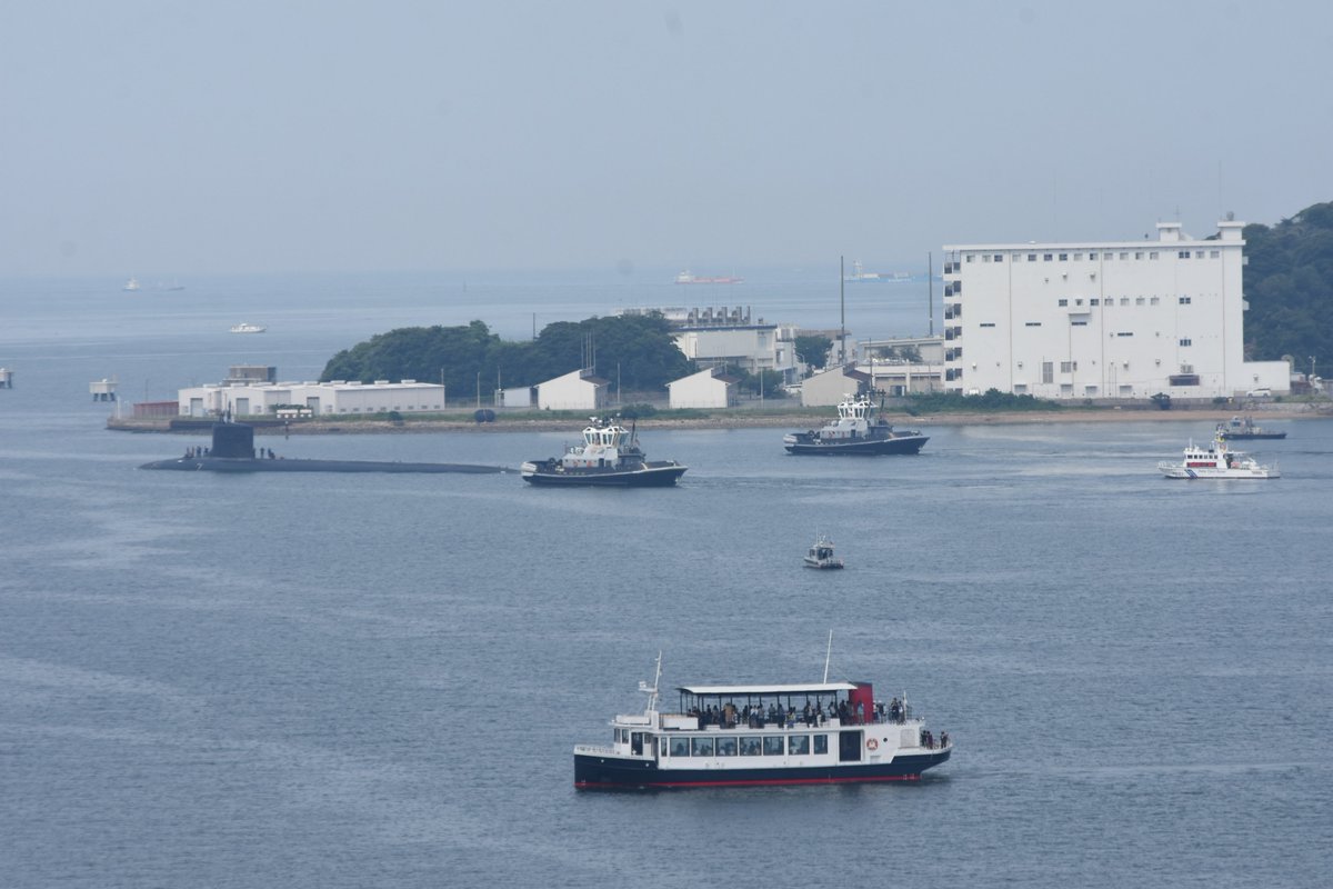 scar_yuma's tweet photo. バージニア級原子力潜水艦19番艦SSN-792原子力潜水艦バーモント
が横須賀港を出港しました！(｀･ω･´)ゞUW https://t.co/3GUDGmLUvB