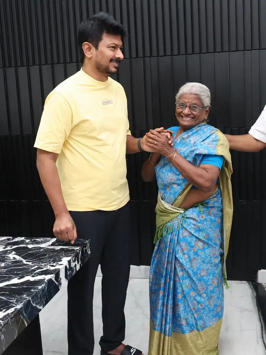46Mmp's tweet photo. எங்கள் நம்பிக்கை 🔥
#udhayanidhistalin #love #picoftheday #dmk_blood https://t.co/N5NedjA7e2