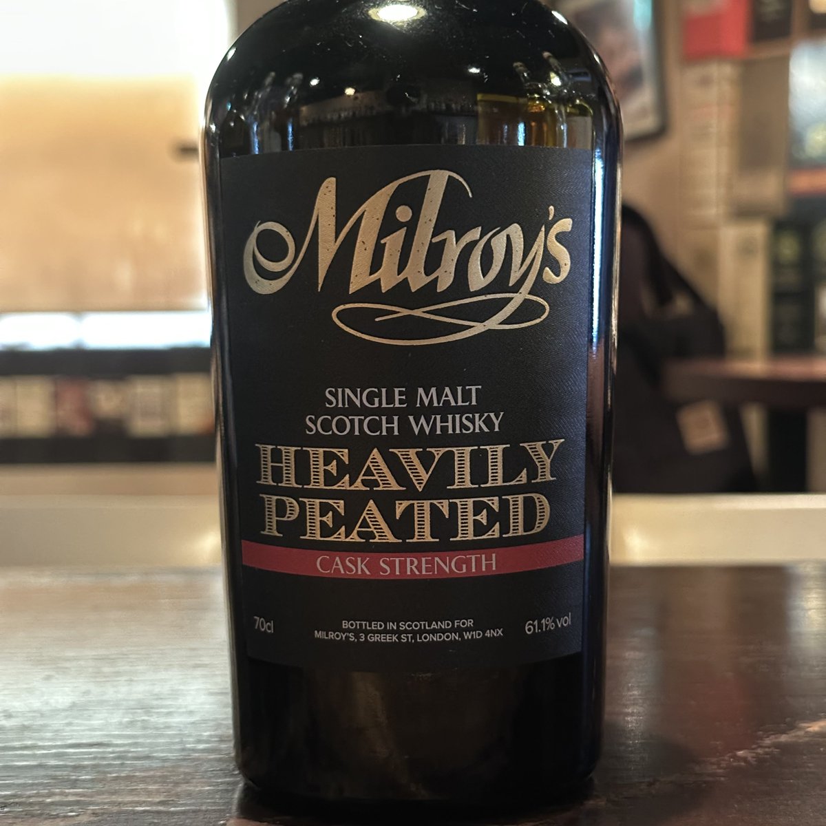 jsbar1994's tweet photo. 本日こんなの買いました。
#3杯セット なら3杯で3000円
#ウイスキー #Whisky #peated
61.1% https://t.co/rNF38Kg1GP