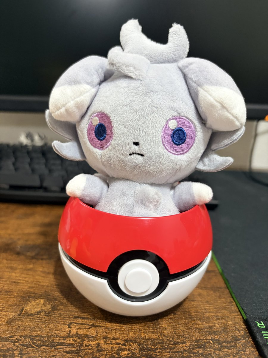 unchan76's tweet photo. 31のモンスターボールサンデーのカップ良すぎる☺️ https://t.co/vP0CRuTkdx