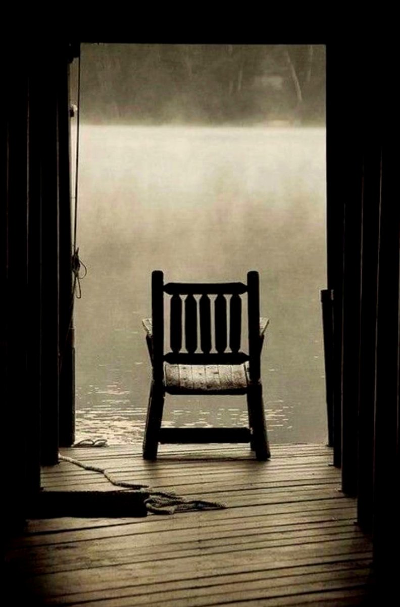 DesignSemo's tweet photo. ..Meaningful silence https://t.co/L93GG4TugU