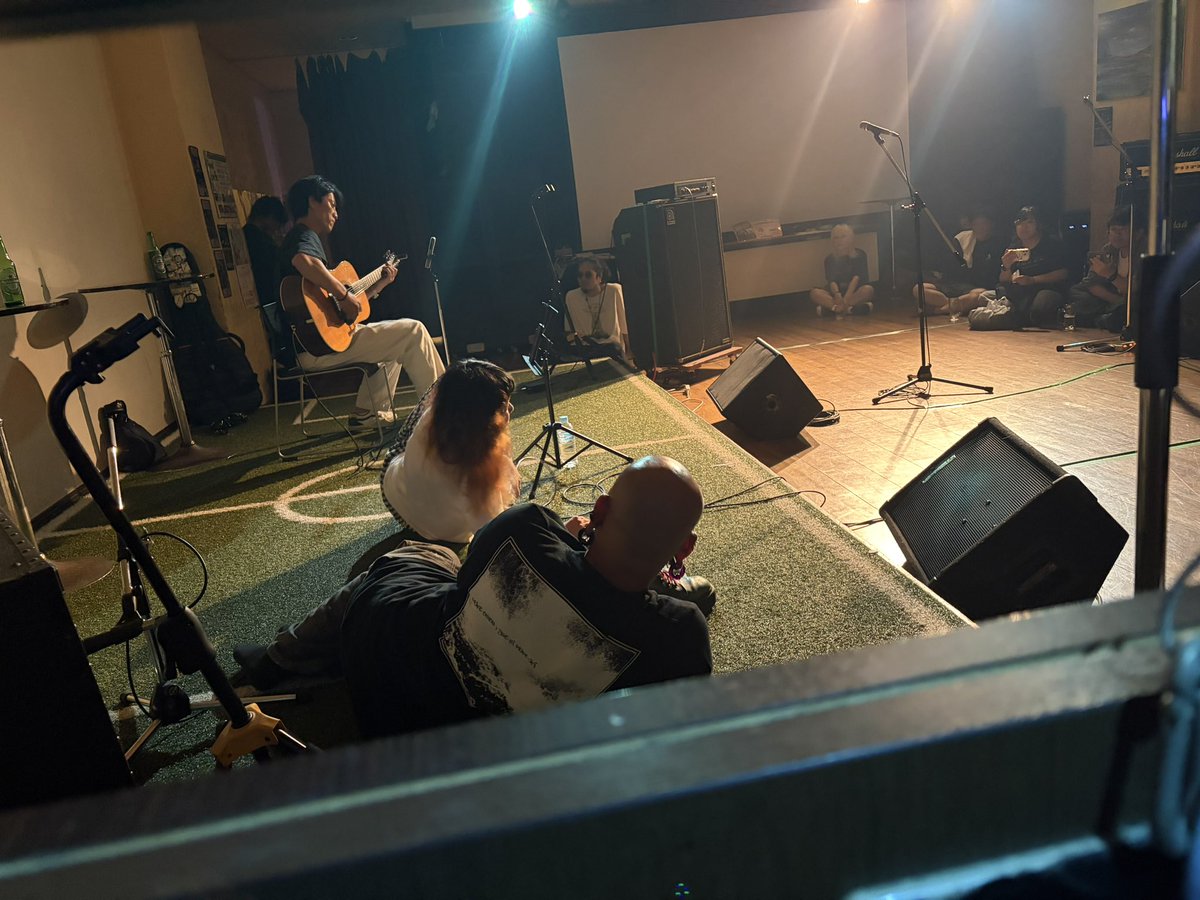 haze_tsutomu's tweet photo. ライブ中です
起きてます
すごい歌ってます https://t.co/jREPzV5x7f