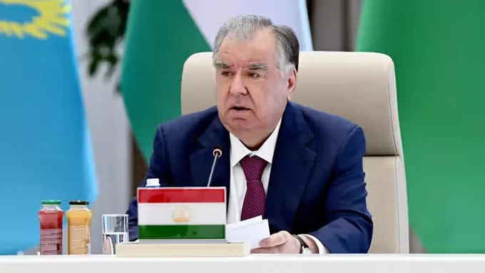 Tajikistan Urges Central Asian Nations to Build Large Oil Refineries