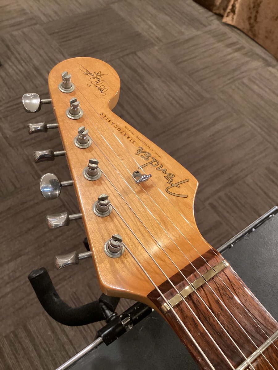 bbsendai's tweet photo. 【📣USED品入荷情報📣】
Fender USA YNGWIE MALMSTEEN 
Stratocaster Rosewood fingerboard

超技巧派の速弾きギタリストの
イングウェイ・マルムスティーンのモデル。

これから内部チェックをして店頭デビュー予定です。

※こちらはお客様の委託品です。 https://t.co/UD9xnCMXtO