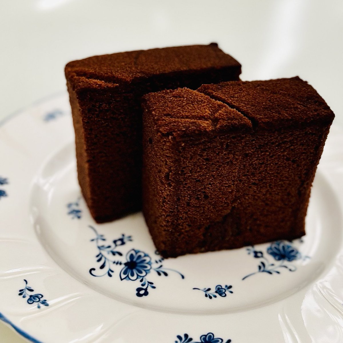 _Cha_pari_'s tweet photo. 福砂屋のオランダケーキ🇳🇱🍫 https://t.co/4LiSBv8FCc