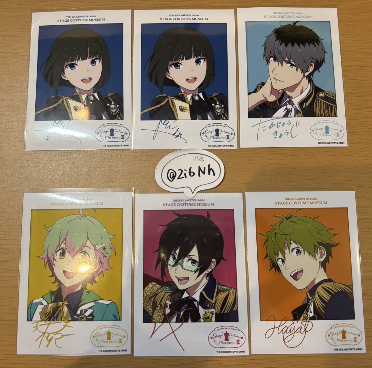 2i6Nh's tweet photo. 【交換】SideM 衣装展　缶バッジ　ブロマイド
入場特典

○缶バッジ
譲⇨翼・享介・麗
求⇨輝or定価＋送料

○ブロマイド
譲⇨麗2・恭二・キリオ・四季・隼人
求⇨輝or定価＋送料

○特典
譲⇨THE 虎牙道
求⇨ドラスタ

郵送によるお取引のみでお願いします。 https://t.co/eRoMlh6USN