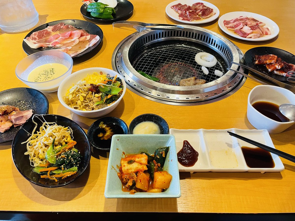 lyrics_es's tweet photo. 今日は1.5ヶ月ぶり焼肉🥩
ランチからロース無くなった🥲
7月限定ロース復活でギリセーフ
20%クーポンもらったから9月に行ったらその後あまり行かないかも💭

水泳100分で1.2kg太った😂
せっかく1ヶ月の停滞期抜けたのに焼肉とか無謀だったかなw https://t.co/aJPael9CQI