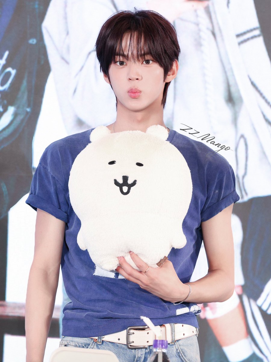 MangoYahoon's tweet photo. 260726 
😮🙂
#도훈 #투어스 #TWS https://t.co/NdmLonn1XV