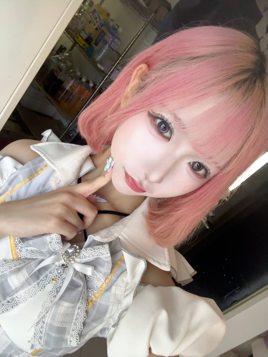 AMA1A96's tweet photo. 珍しく白着てます https://t.co/2q7BoUKZ8a