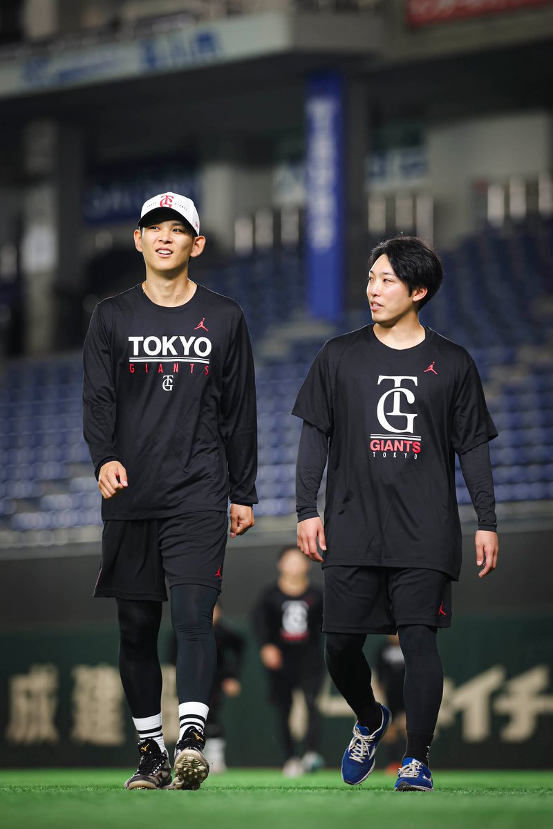 giants_goods's tweet photo. 🔴⚫️JORDAN GAME DAY⚫️🔴

#泉圭輔
#赤星優志
#田和廉

🔗https://t.co/LCNz7hB1vY https://t.co/bqAHDxyUTX