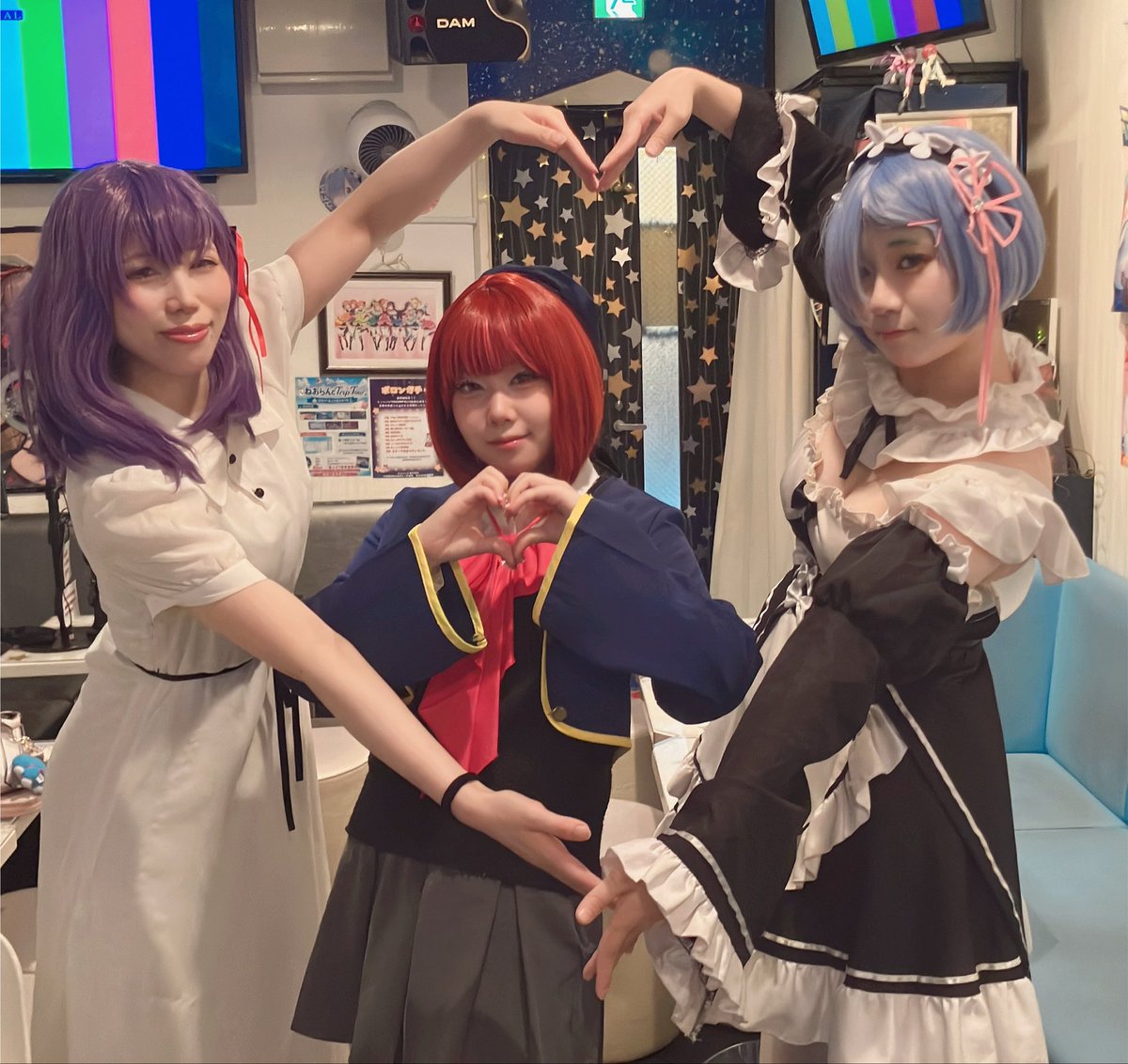 polon_bar's tweet photo. 8月1日㈯🛸

今日から8月スタート‼️
お誕生月のマスターは割引があります✨️
ねおらんどTripTourもラストスパート❕
みんなで船に乗ろう🚢💨

召喚使い魔は しの、おこめ、おと、らん、あむ ⭐️

17:00-23:15 営業です👾
マスターのご帰還お待ちしてます🛸 https://t.co/0CIeG9RCfG