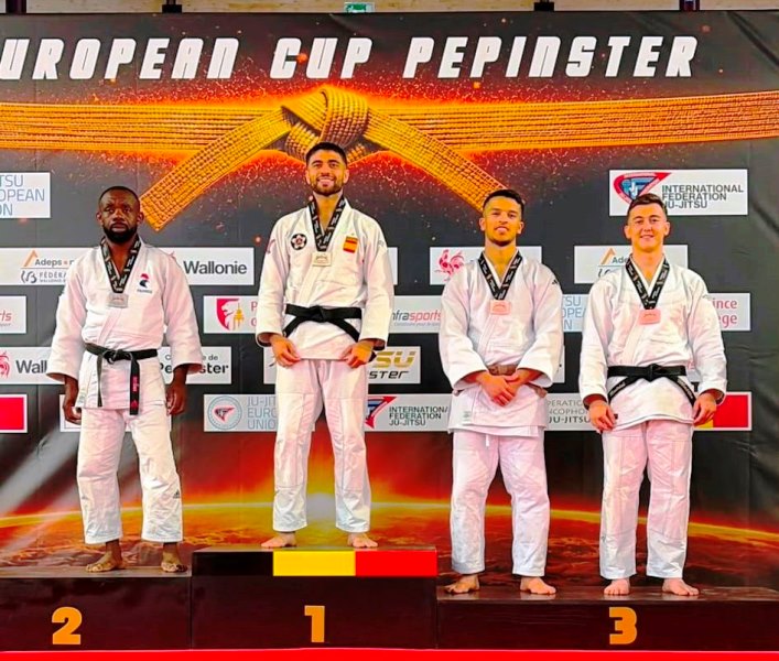 DOMINGOLM's tweet photo. Aarón Gómez, el gran referente del jiu-jitsu español en la modalidad Fighting.
https://t.co/7bv1xITPfB https://t.co/cpQrVukSEY
