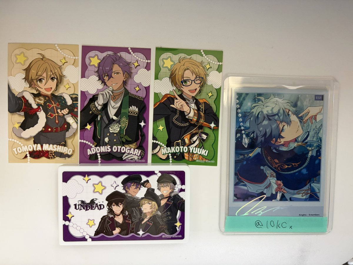 I0kCx's tweet photo. 【交換】
あんスタ ラブレッツ LOVEIETS

【譲】添付画像(中身は抜いてあります)

【求】ケース:Eden   シール:日和

検索からでもお気軽にお声掛けください！
郵送のみ https://t.co/9orI5d4VlE
