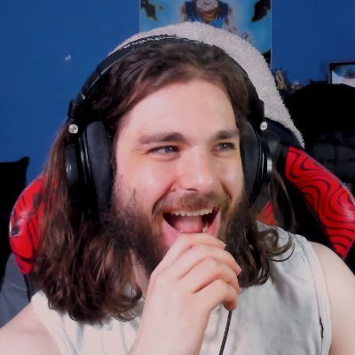 Neoth88's tweet photo. @LayZDKing @s6berr Bro… let’s not throw shade when you look like this. https://t.co/Z01q425SEi